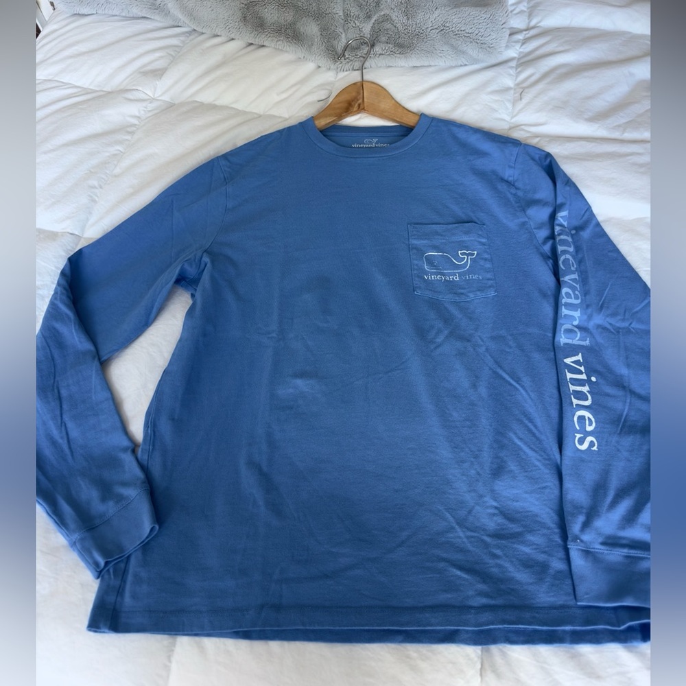 Vineyard Vines Blue Long Sleeve Tee size Small PRISTINE condition like new.